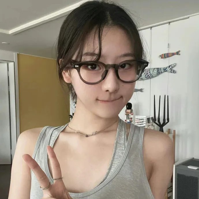 爱长颈鹿的女人